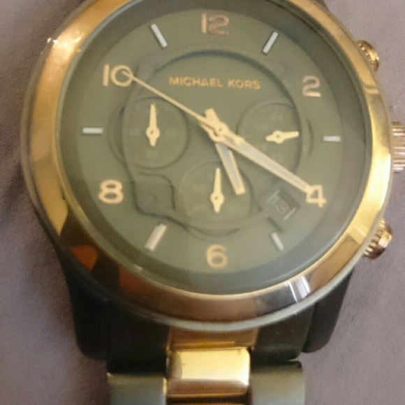Michel kors  style 8189