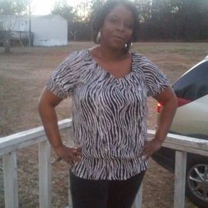 Meet your Posher, Lenora