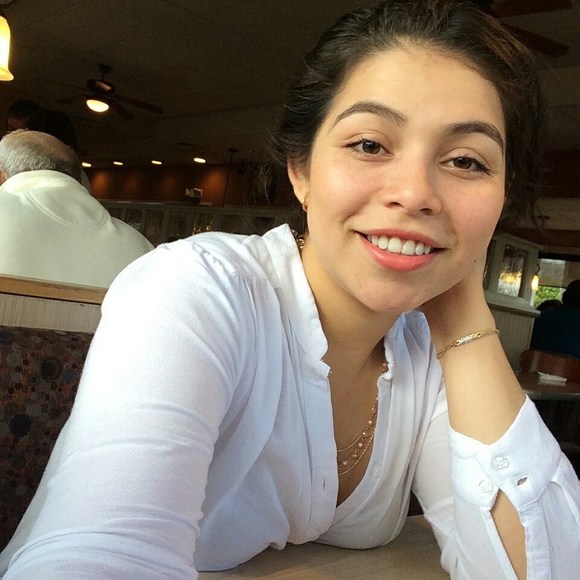 Meet your Posher, Brenda