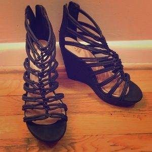SOLD Dolce Vita black wedges