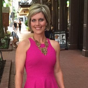 Meet your Posher, Stephanie