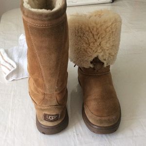 Ugg Australia ultimate tall 5250 size 6