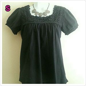 FINAL PRICE! CUTE BLACK TOP