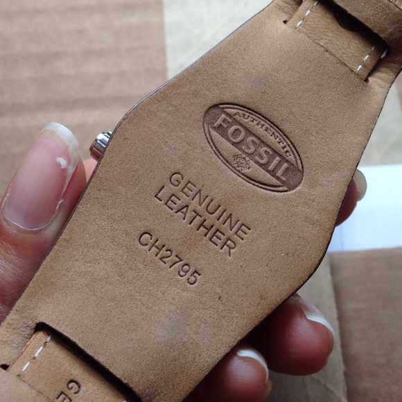 Leather fossil watch.