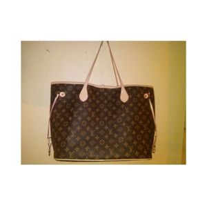 💜 Louis Vuitton Purse 💜