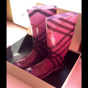 Burberry Rain Boots size 10