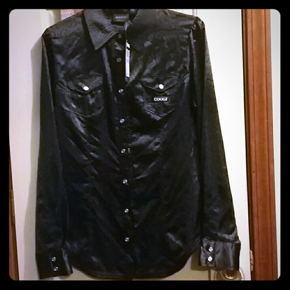 Women's medium coogi button up shirt