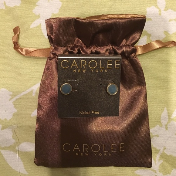 Carolee blue studs - Picture 2 of 3