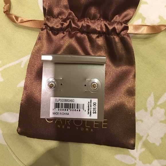 Carolee blue studs - Picture 3 of 3