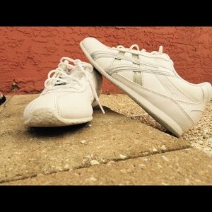 Asics Cheer 6 Shoes