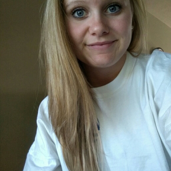 Meet your Posher, Alisha - Picture 1 of 1