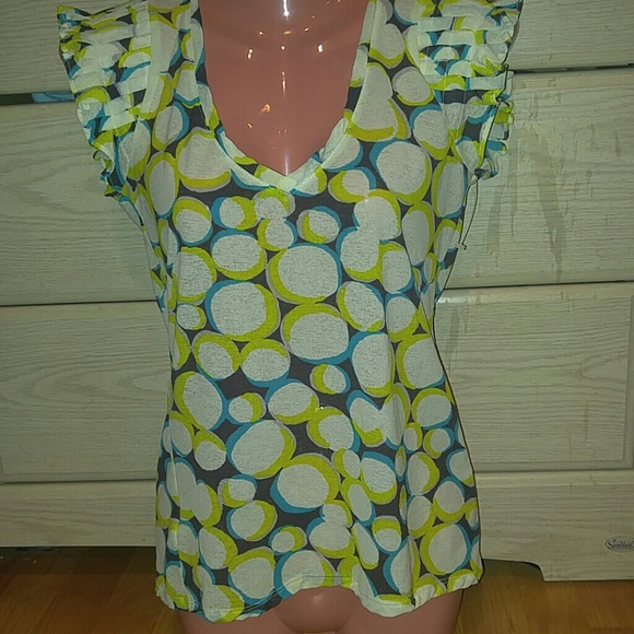 Beautiful vneck blouse