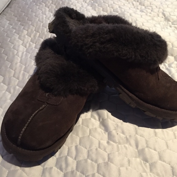 Ugg Slippers Chocolate Brown