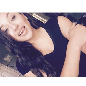 Meet your Posher, Monique