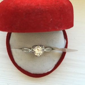 Sterling silver romantic hearts ring