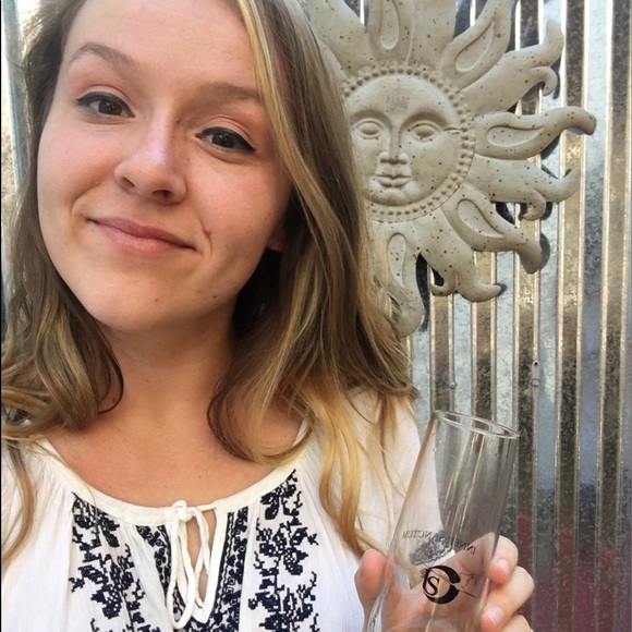 Meet your Posher, Drucilla - Picture 2 of 4