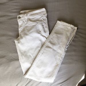 White Hollister skinny jeans