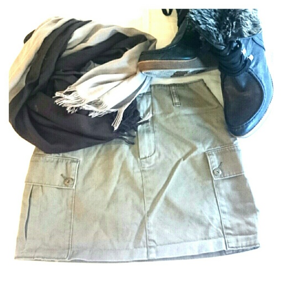 Reserved for @norique bundle Skirt and jeans!