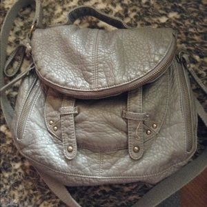 American Eagle crossbody great for fall! 🍁🍂🍃