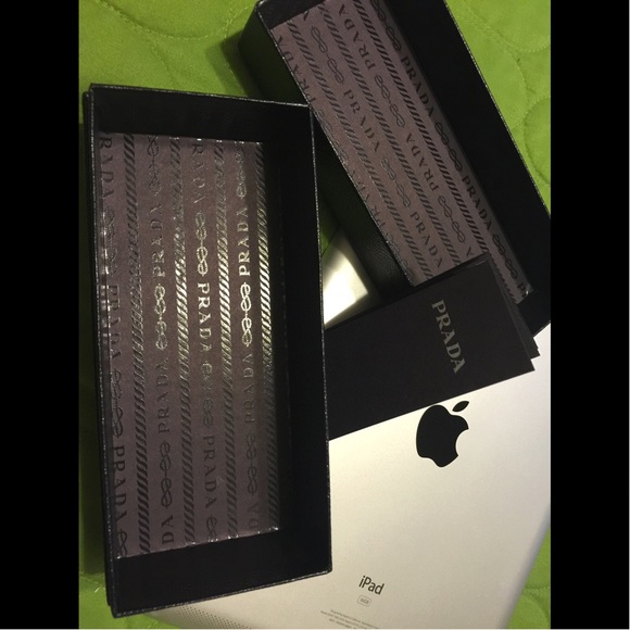 Prada Box 💕 - Picture 2 of 2