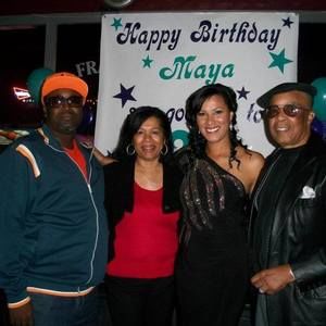 Meet your Posher, Maya