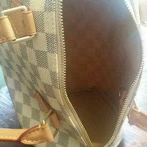 LV Speedy 25
