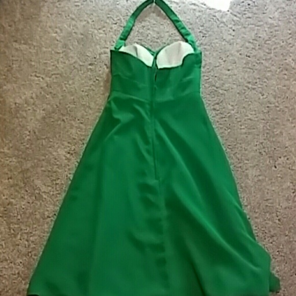 Kelly green bridesmaid dress - Picture 3 of 3