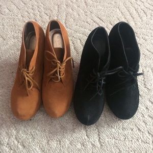 Bundle of these two heels in brown and black