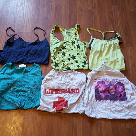 Tanks and shirts bundle - Picture 1 of 4