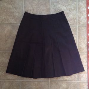 Black pleated skirt