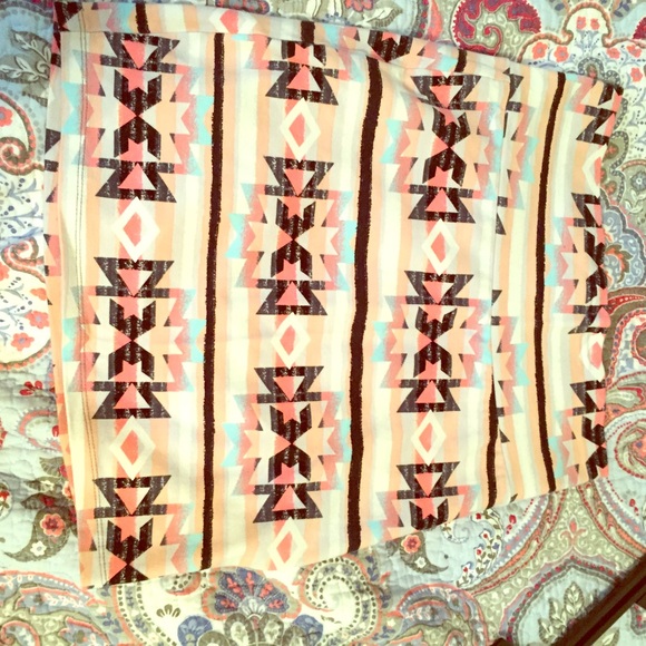Tribal mini