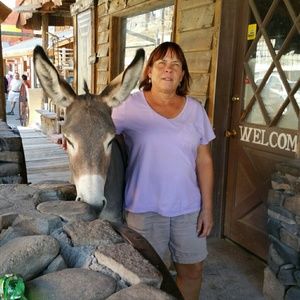 Meet your Posher, Joan