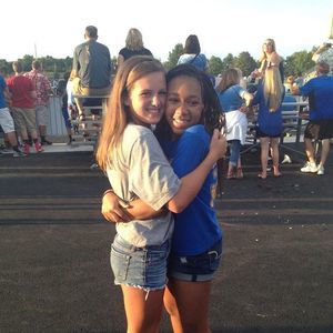 Meet your Posher, Kendra