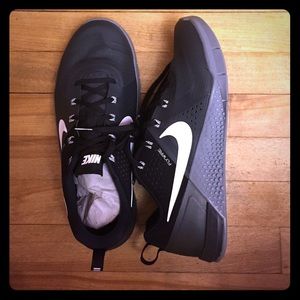 New Men's Nike Metcon 1