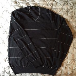Banana Republic men's XL Tall v-neck sweater