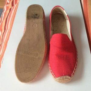 Bright coral Soludos