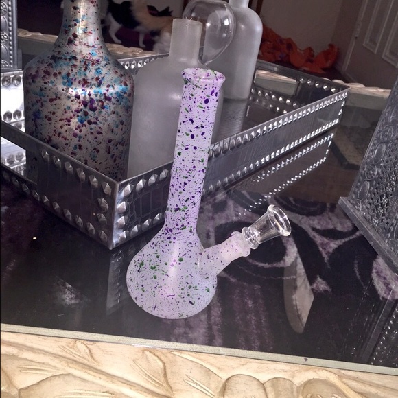 splatter paint bong