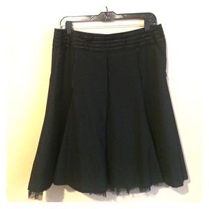 Limited pleated skirt