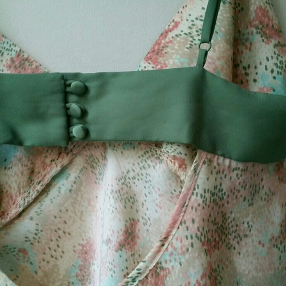 Floral silk blouse green and pink w back cut-out - Picture 3 of 4