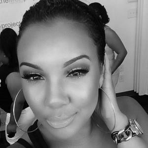 Meet your Posher, Brittney