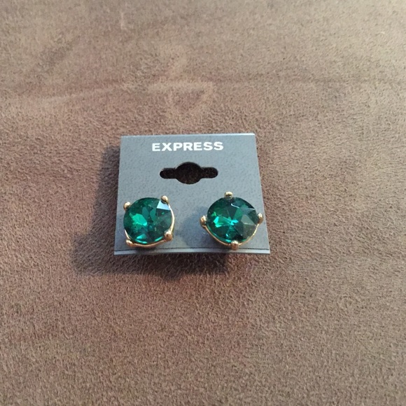 Express stud earrings
