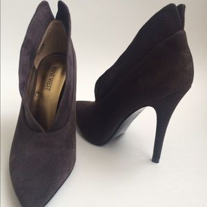 SEXY TAUPE 4-INCH HEELS