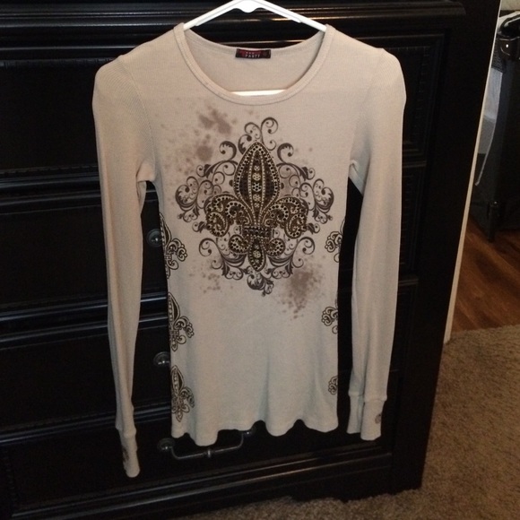 Long sleeve shirt