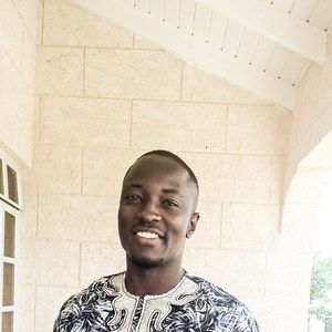 Meet your Posher, Oto-obong