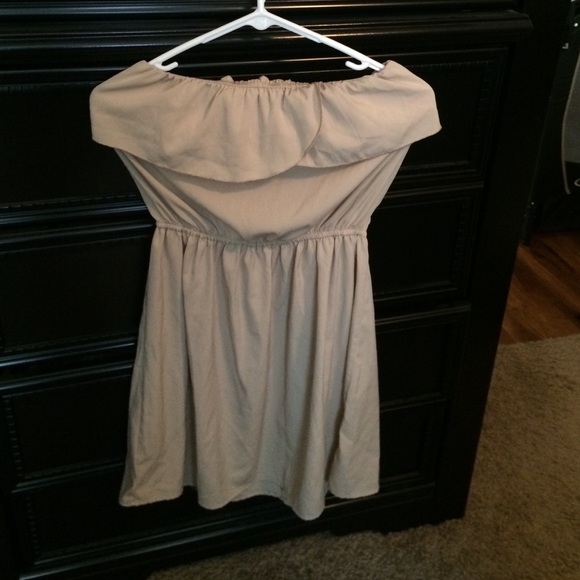 Dress - Picture 1 of 2