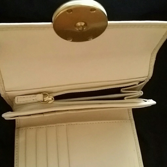 Coach Wallet - Picture 3 of 4
