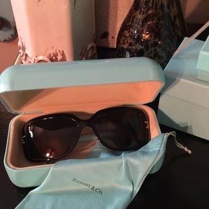 Look at these !!! Tiffany Sunglasses