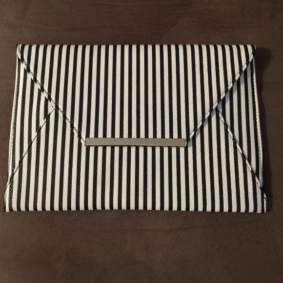 Cute envelope clutch NWT