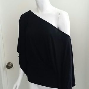Black batwing top (ON HOLD FOR @yumfolk875)