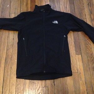 Black wind/rain northface jacket.